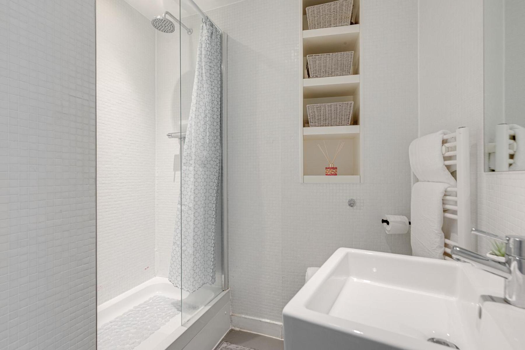 2-bed At The Heart Of Center Apartment Birmingham