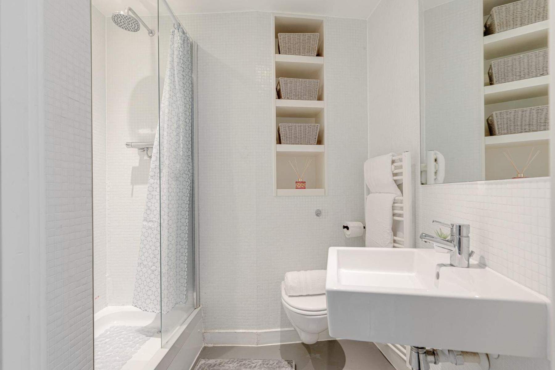 2-bed At The Heart Of Center *